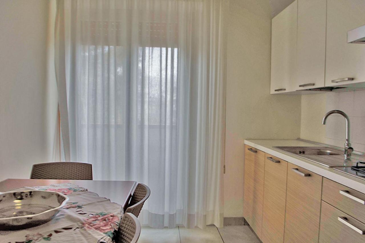 Large One-Bedroom Apartment