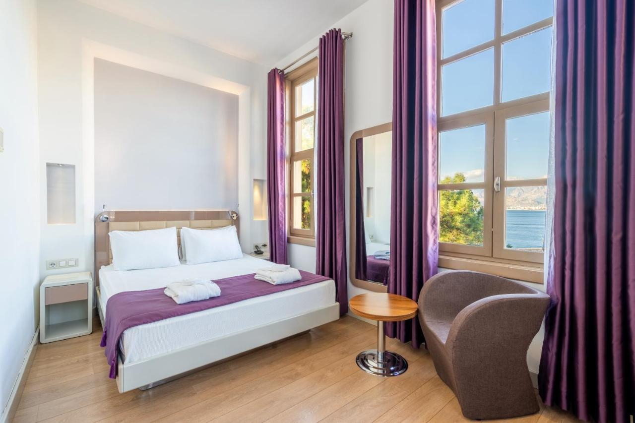 Standard Double Room Side Sea View
