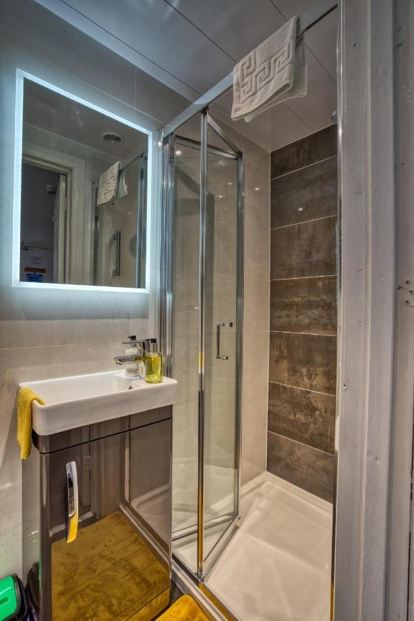 Standard Twin Room,1758567916:JPEG