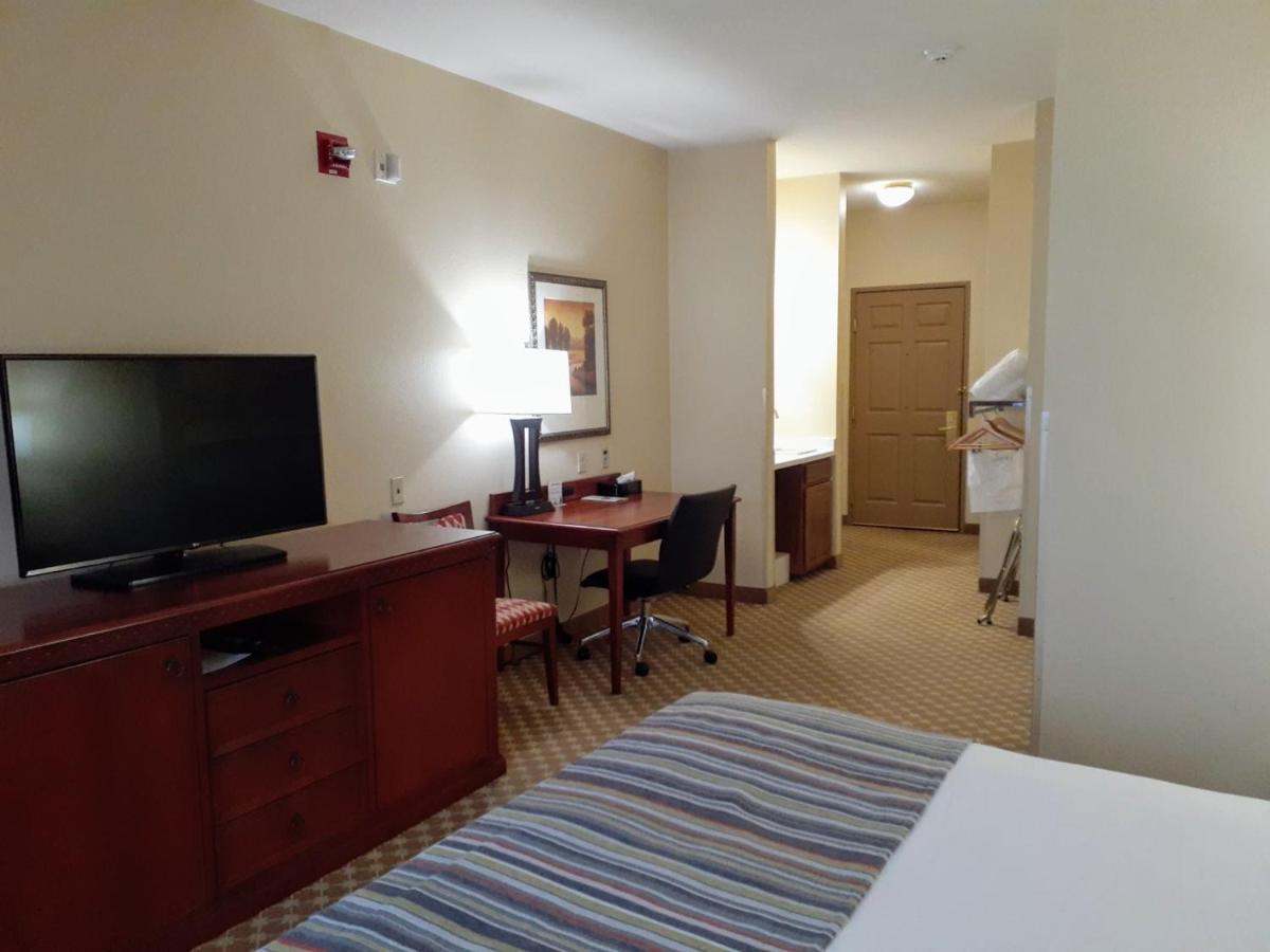 King Studio Suite Disability Access or Non-Smoking