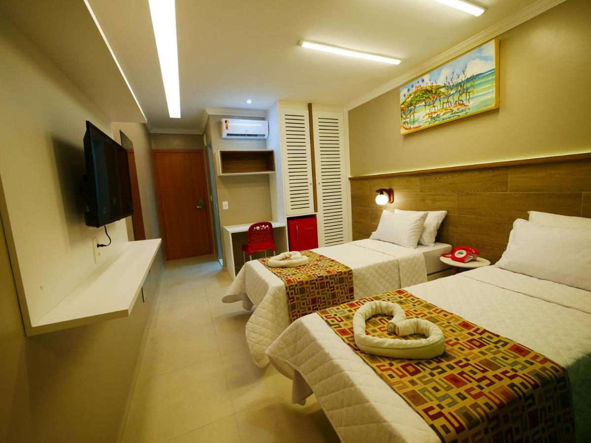 Master Duplo Twin com Varanda Vista Piscina