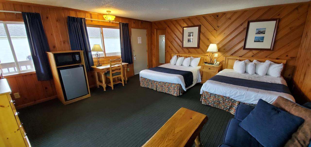 Lakefront Suite