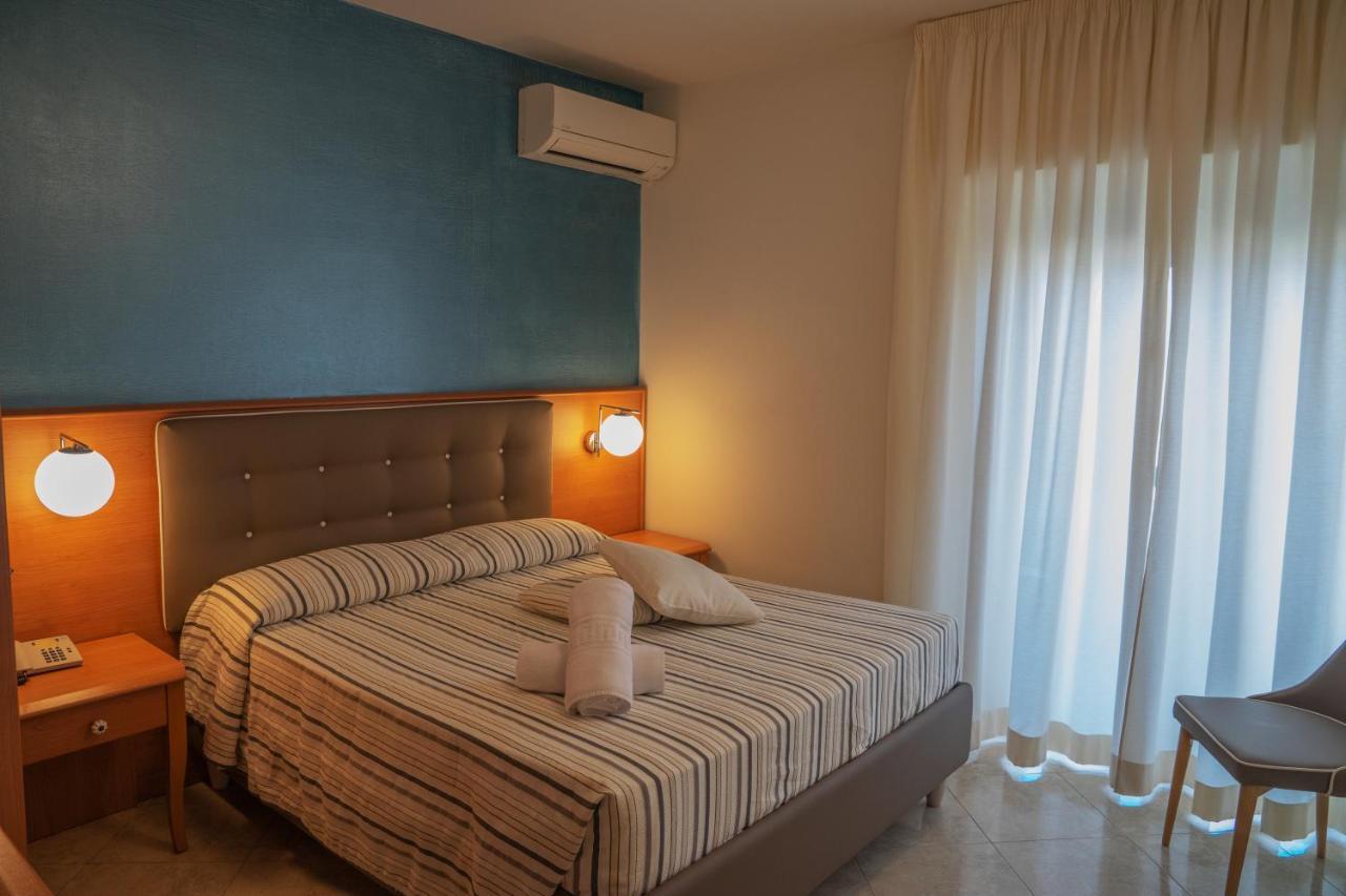 Standard Double Room,1083341209:JPEG
