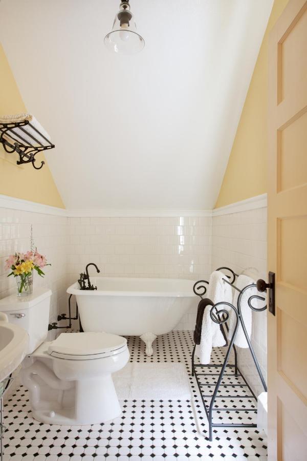 Queen Suite