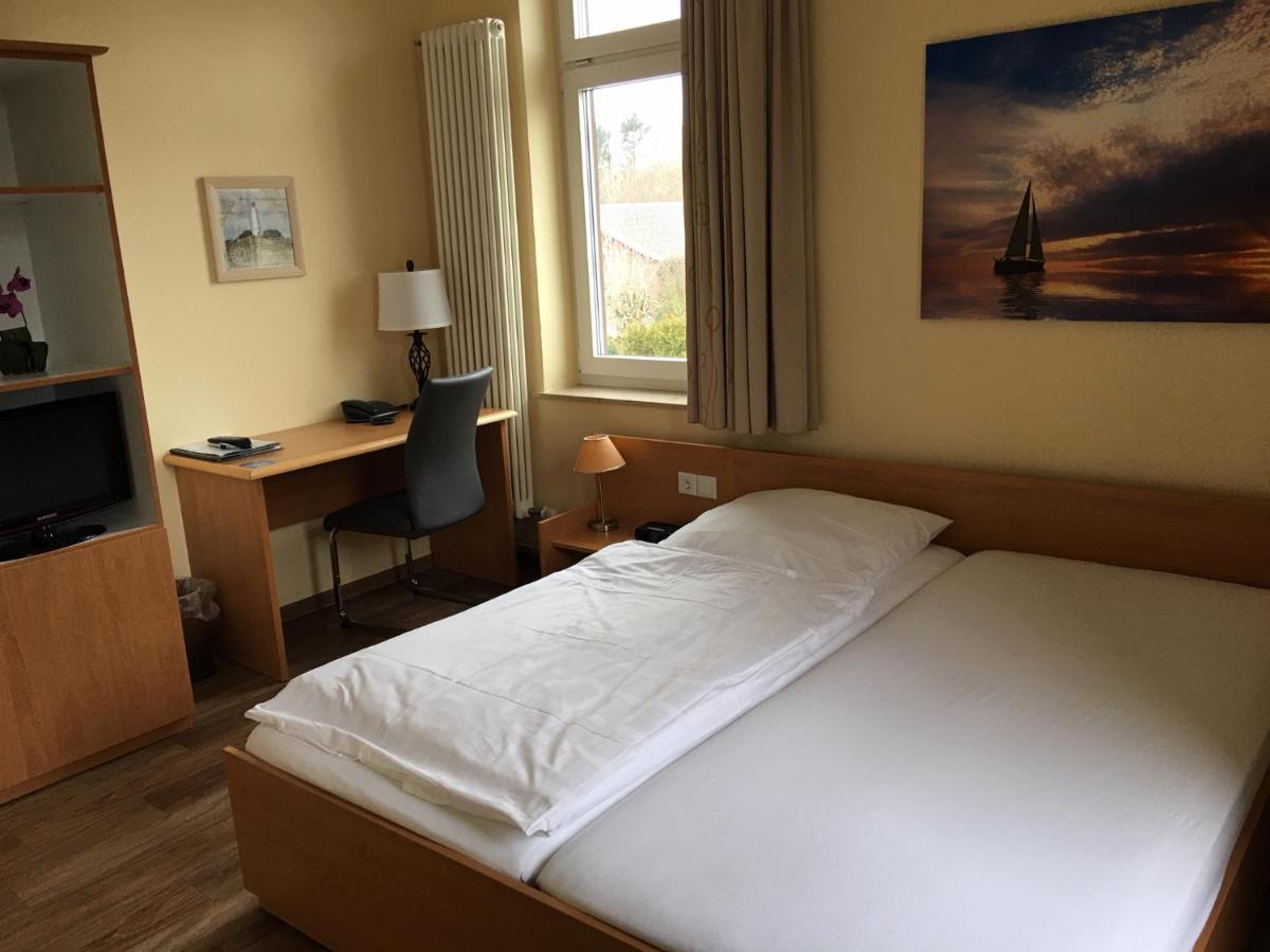 Standard Double or Twin Room,1083556057:JPEG