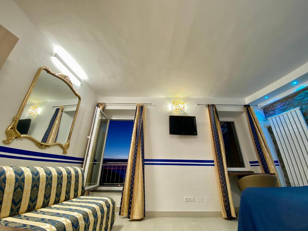 Quadruple Room Sea View