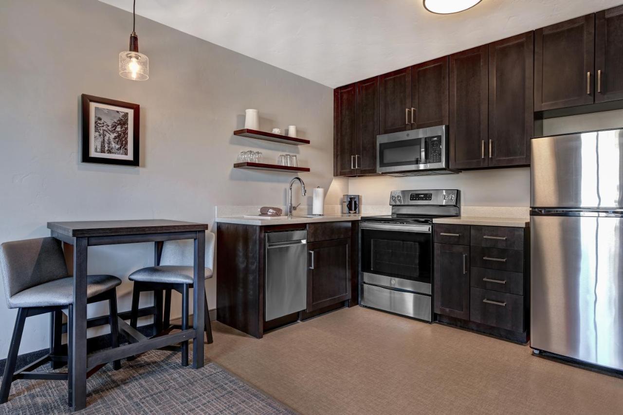 One-Bedroom King Suite Mountain Creek View Sofa Bed Mobility Accessible Tub,1305167473:JPEG