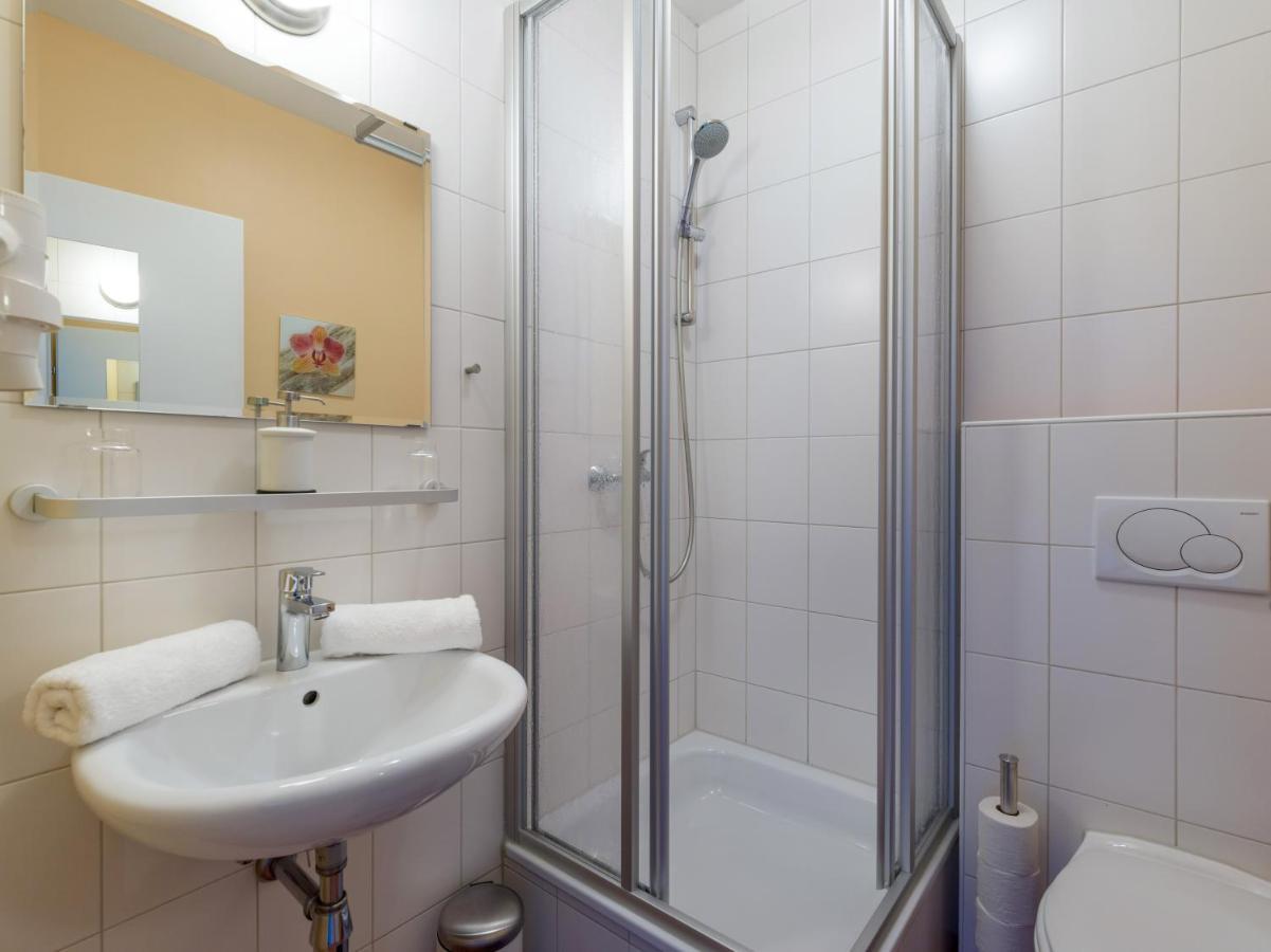 Large Double or Twin Room,1040237404:JPEG