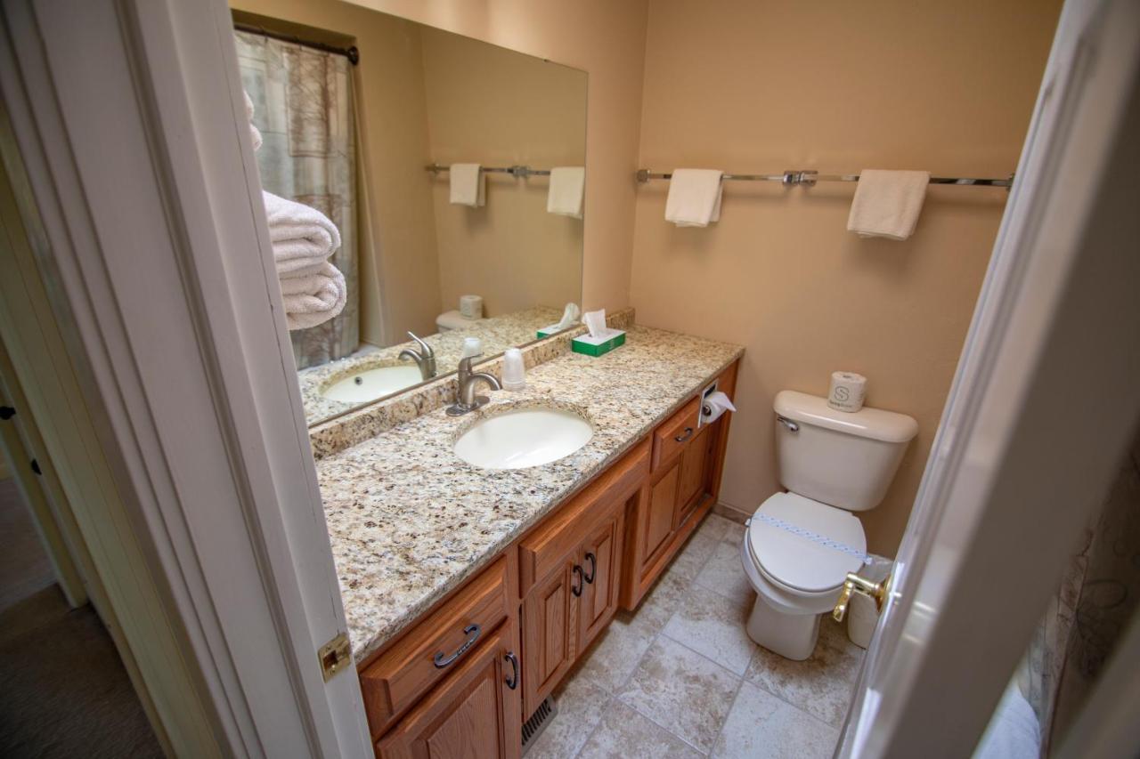 Superior King Suite