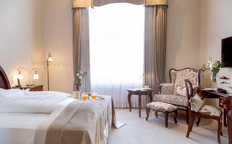 Single Room Landside