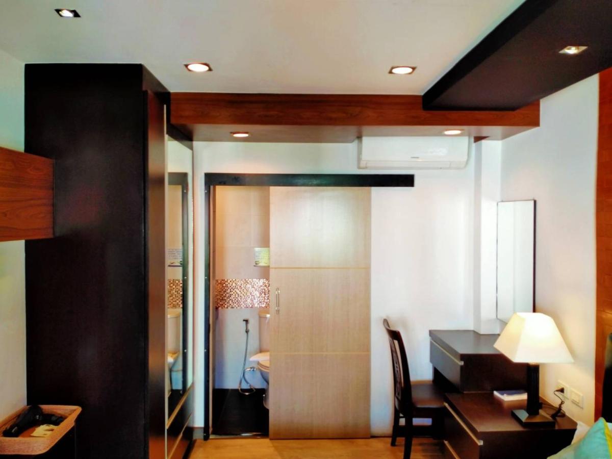 Deluxe Queen Room