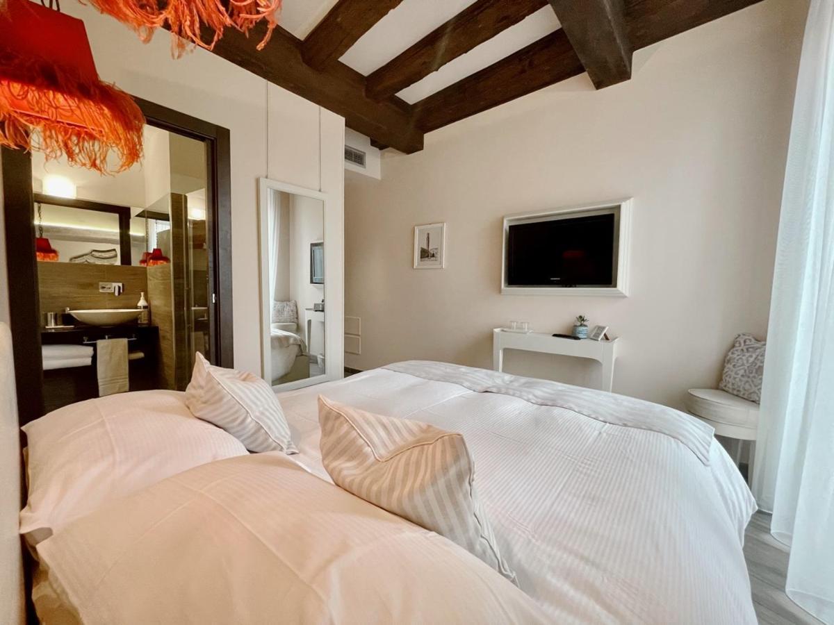 Deluxe Double Room Balcony