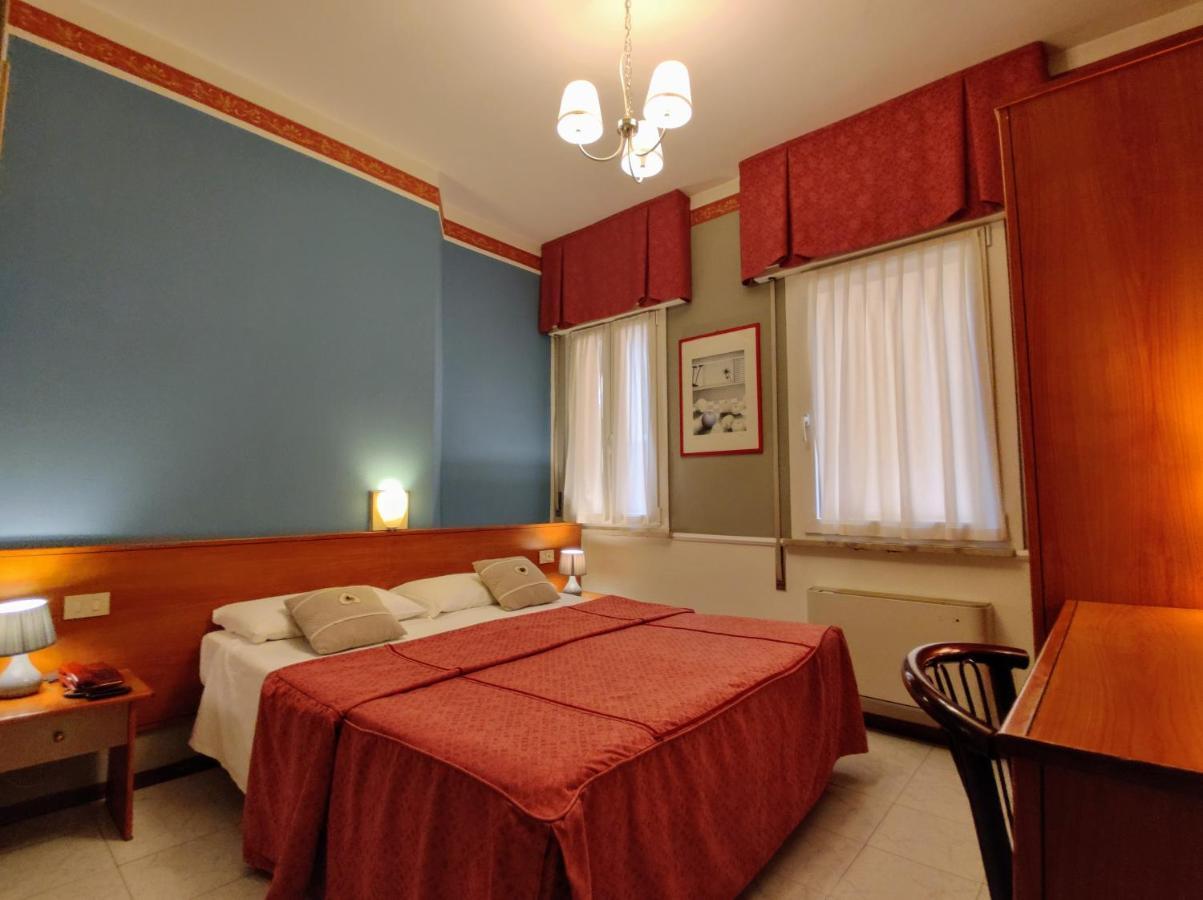 Small Double or Twin Room