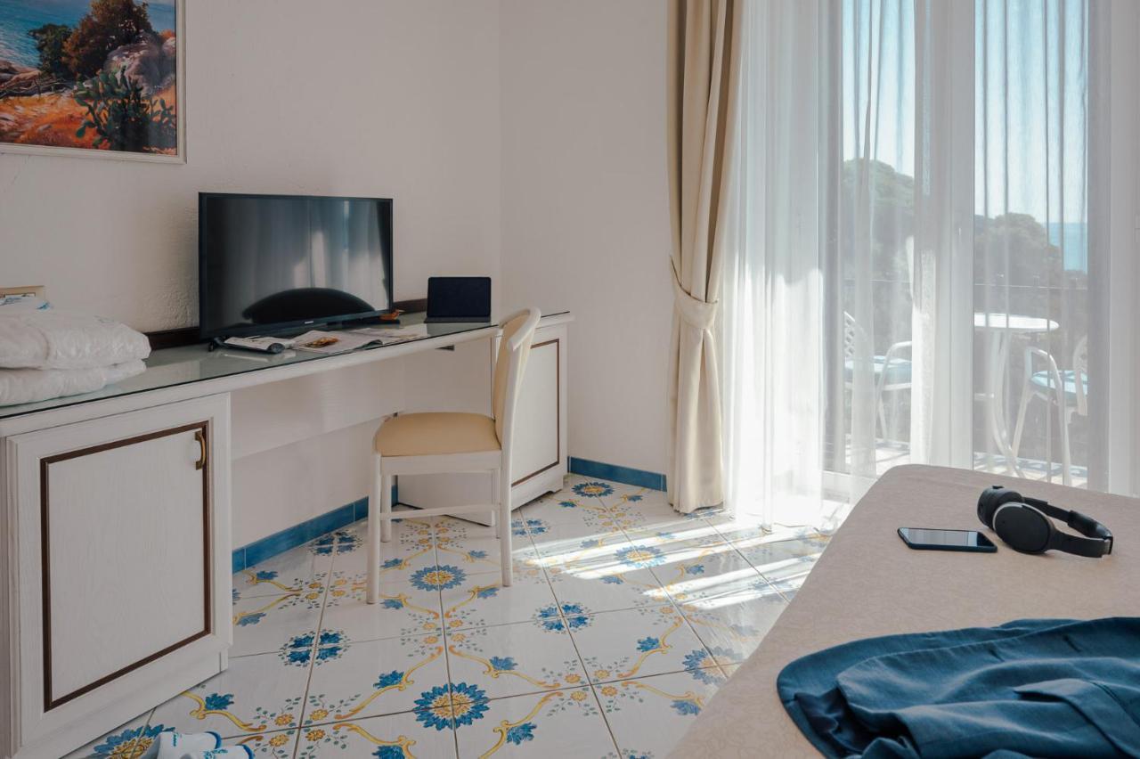 Superior Double Room Balcony Sea View