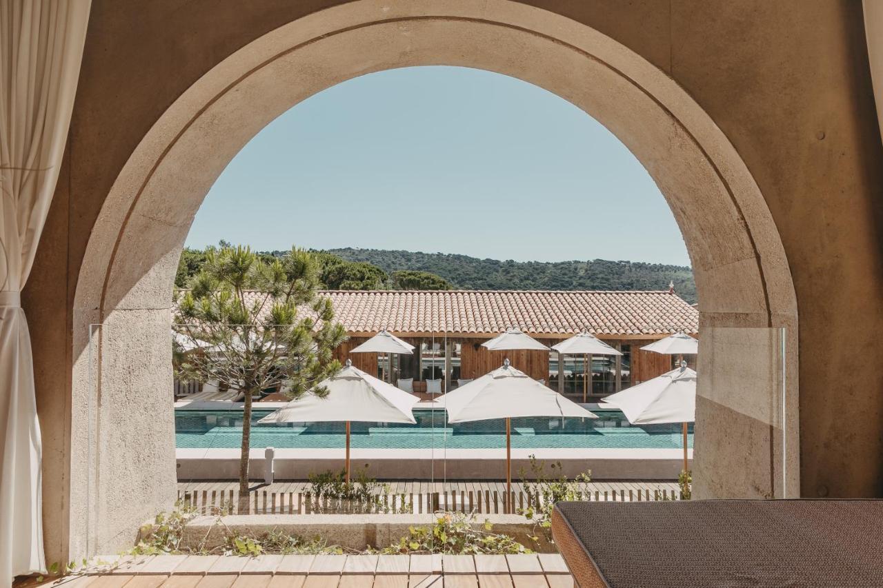 Suite with Pool View,836470298:JPEG