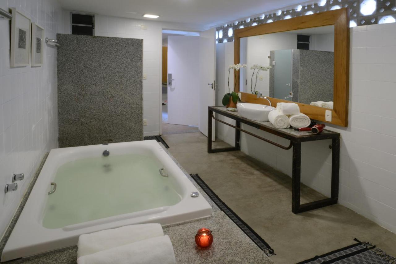 King Suite Spa Bath