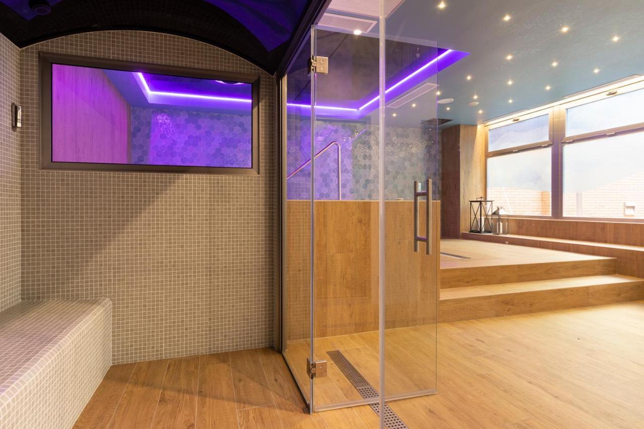 Double Room Spa access