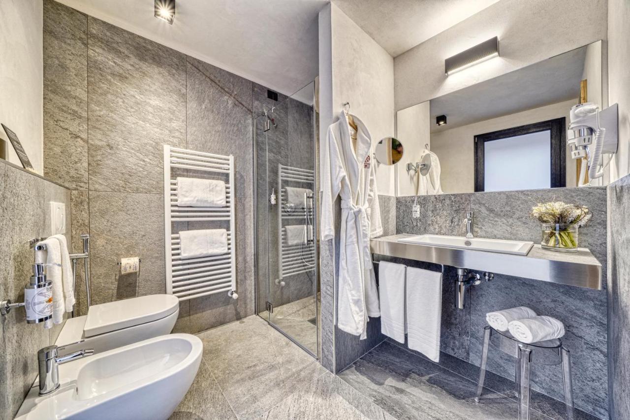 Deluxe Double or Twin Room City View
