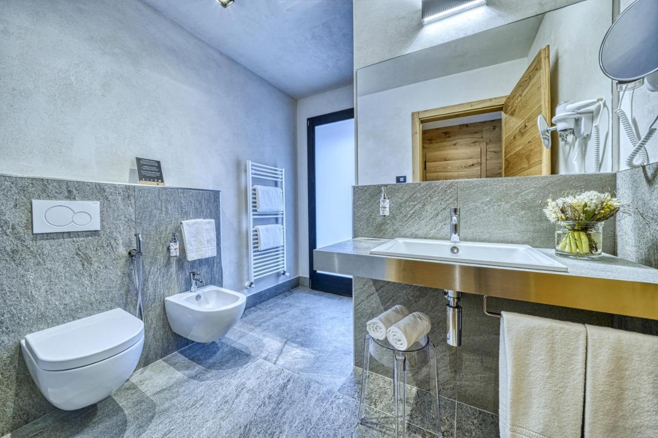 Deluxe Double or Twin Room City View
