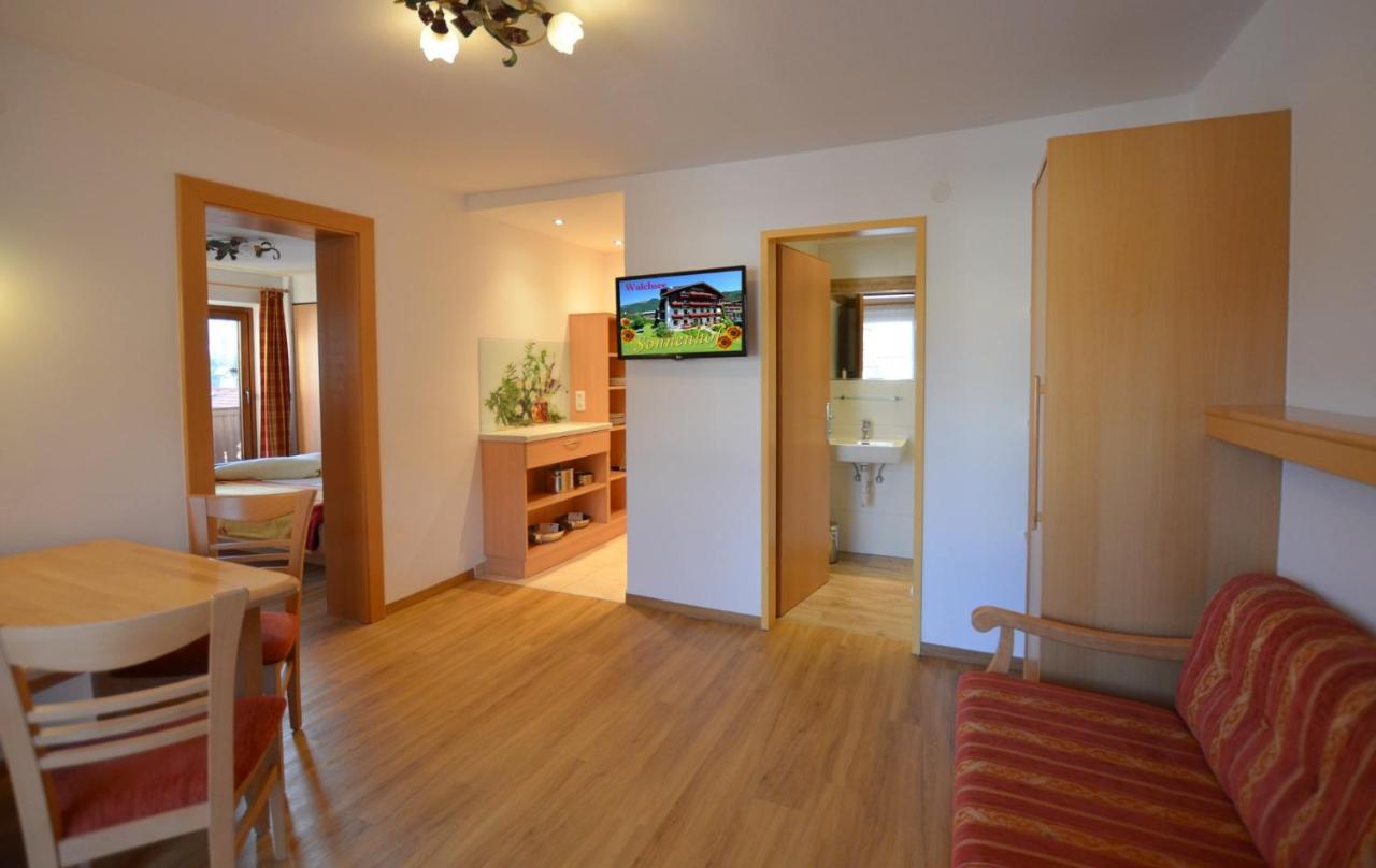 Apartment with Lake View,1591253876:JPEG