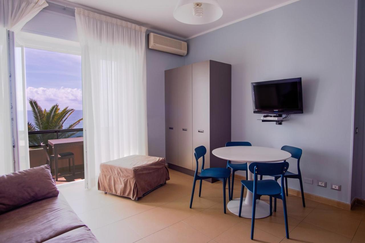 Studio Apartment Sea View