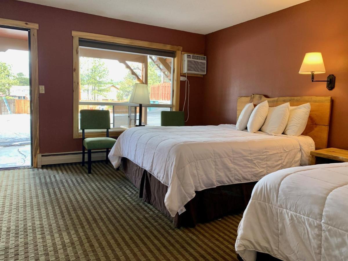 Queen Room Two Queen Beds Pet Friendly
