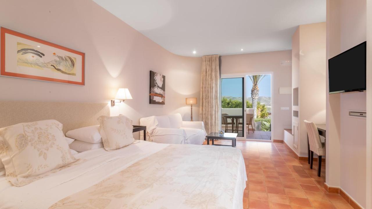 Queen Junior Suite