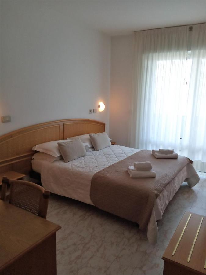 Double or Twin Room View,1253988799:JPEG