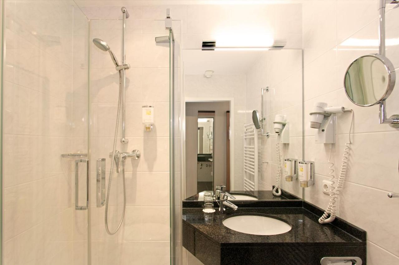 Standard Single Room,1088792065:JPEG
