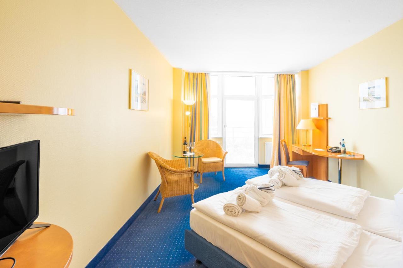 Double Room with Balcony and Sea View,1176259945:JPEG