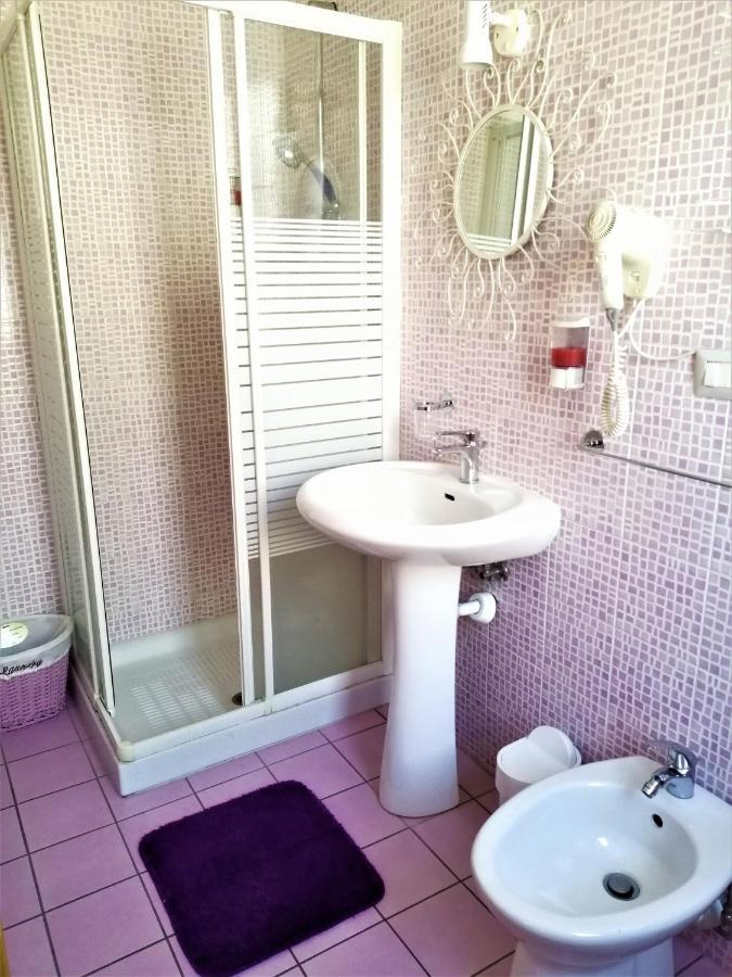 Double or Twin Room Private Bathroom