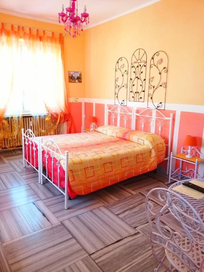Double or Twin Room Private Bathroom