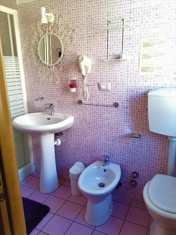 Double or Twin Room Private Bathroom