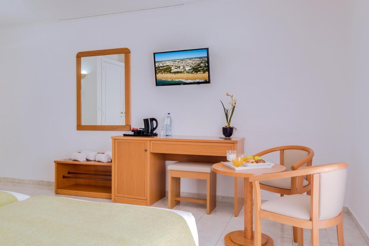 Double or Twin Room,1082211169:JPEG