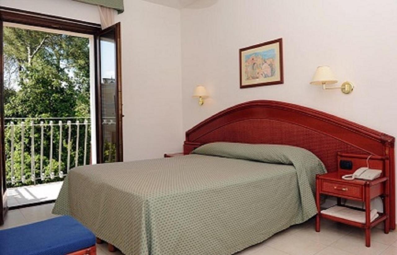 Double or Twin Room,1089517310:JPEG