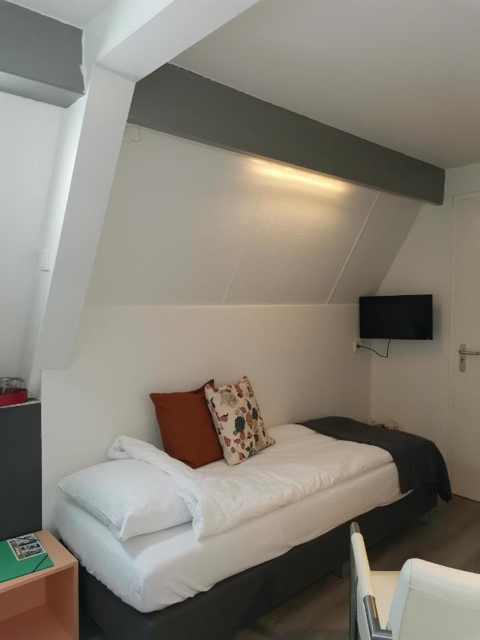 Single Room Private Bathroom