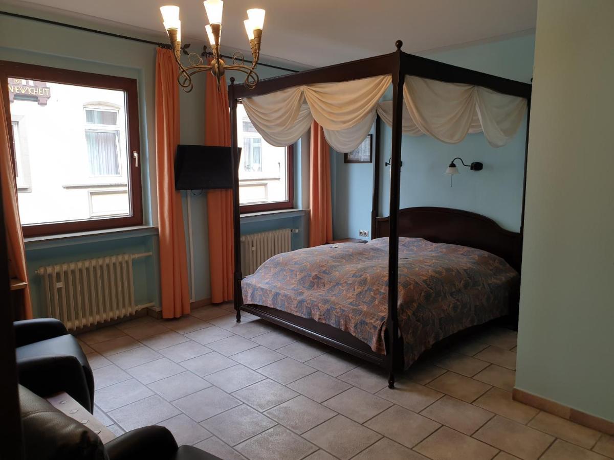 Large Double Room,1089932660:JPEG