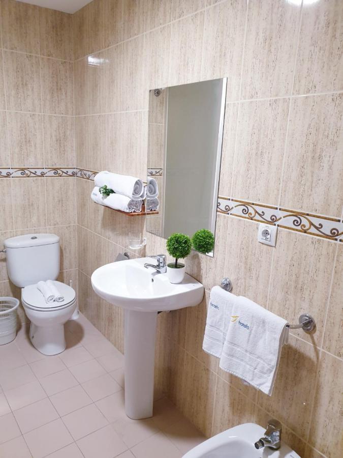 Single Room Private Bathroom