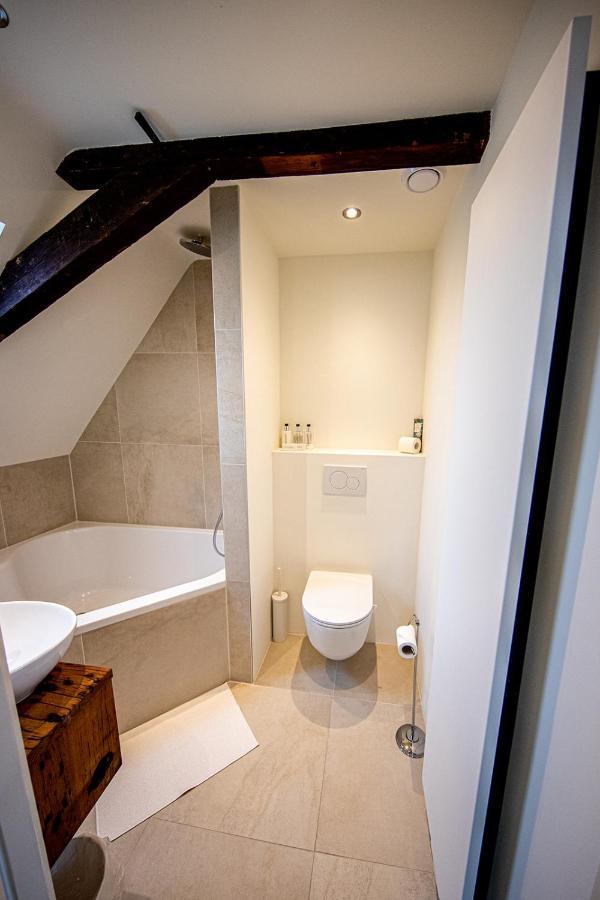 Large Double Room Bath,1103184021:JPEG