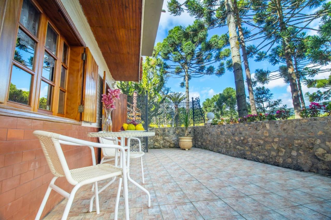 Apartamento Luxo com Hidromassagem Dupla e Vista para o Bosque