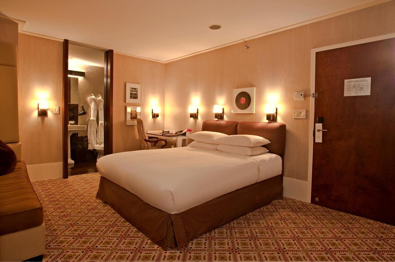 Queen Luxe Room