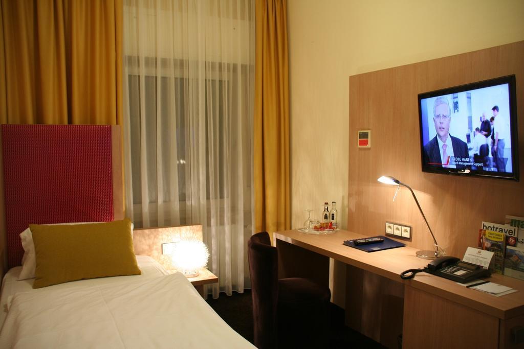 Economy Single Room,109259295:JPEG