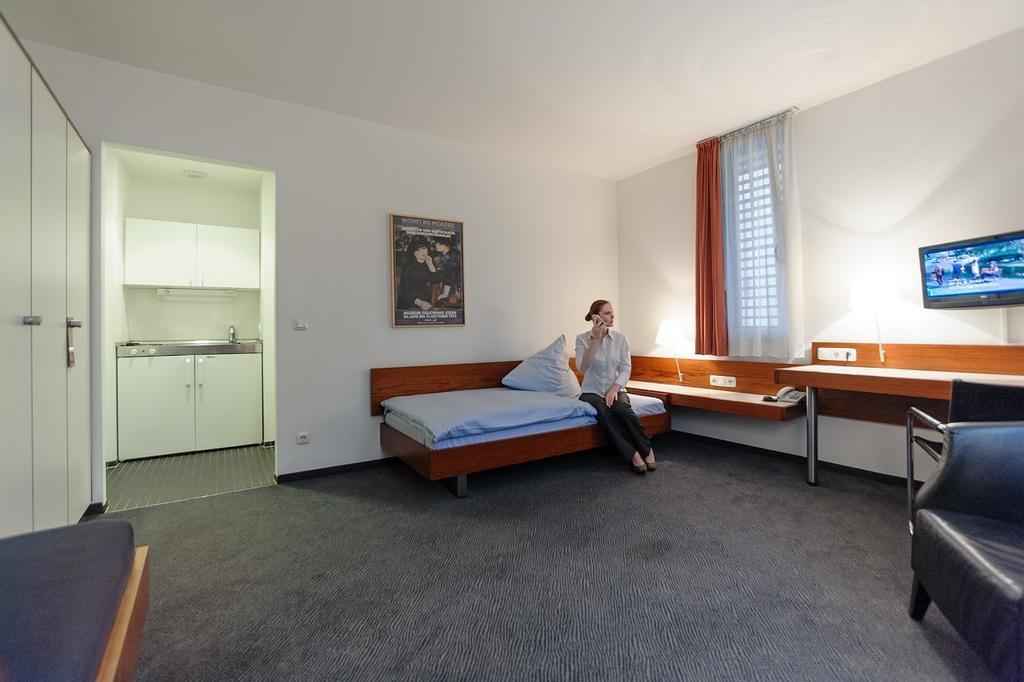 Apartment,109281900:JPEG