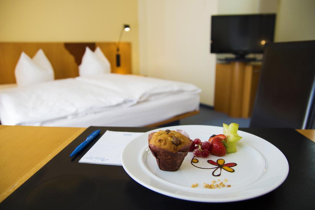 Standard Double Room,1282486591:JPEG