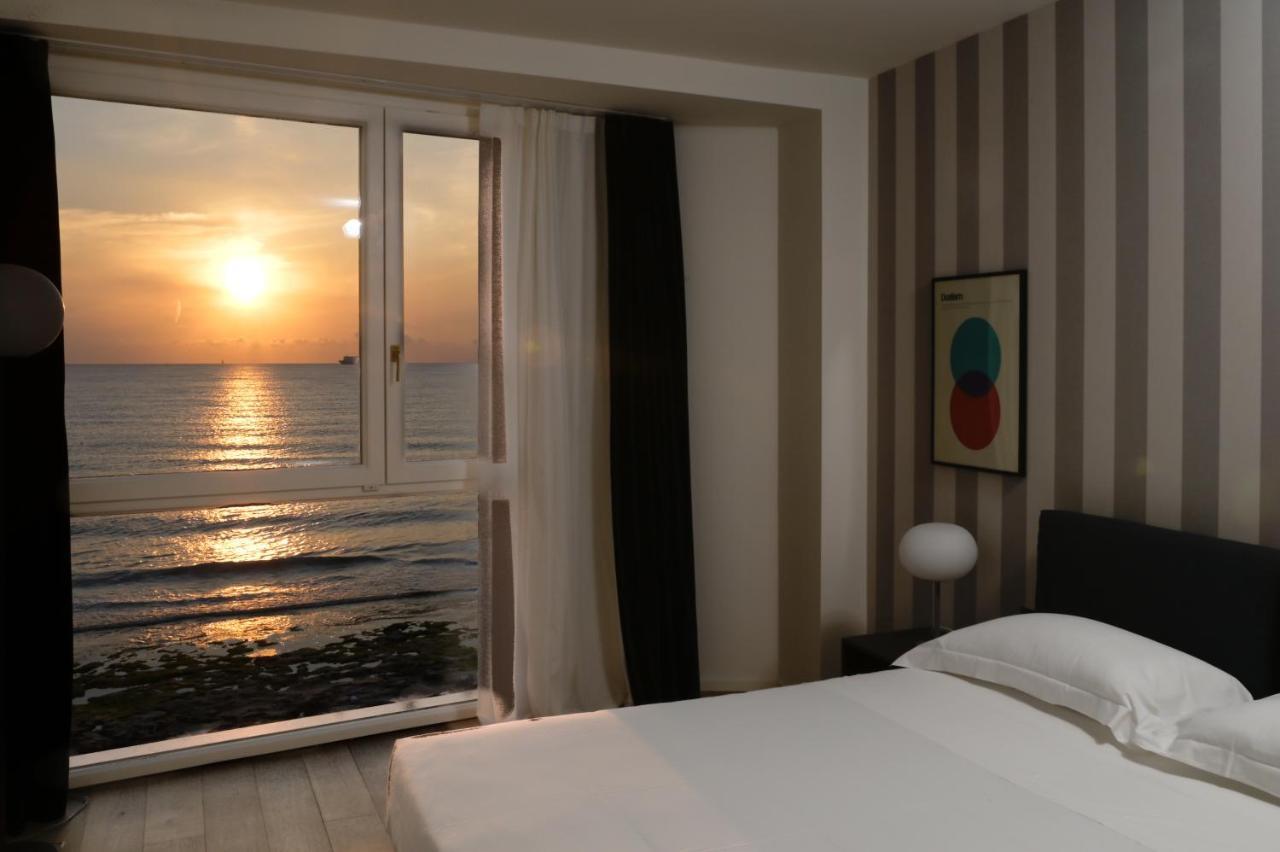 Double or Twin Room Sea View
