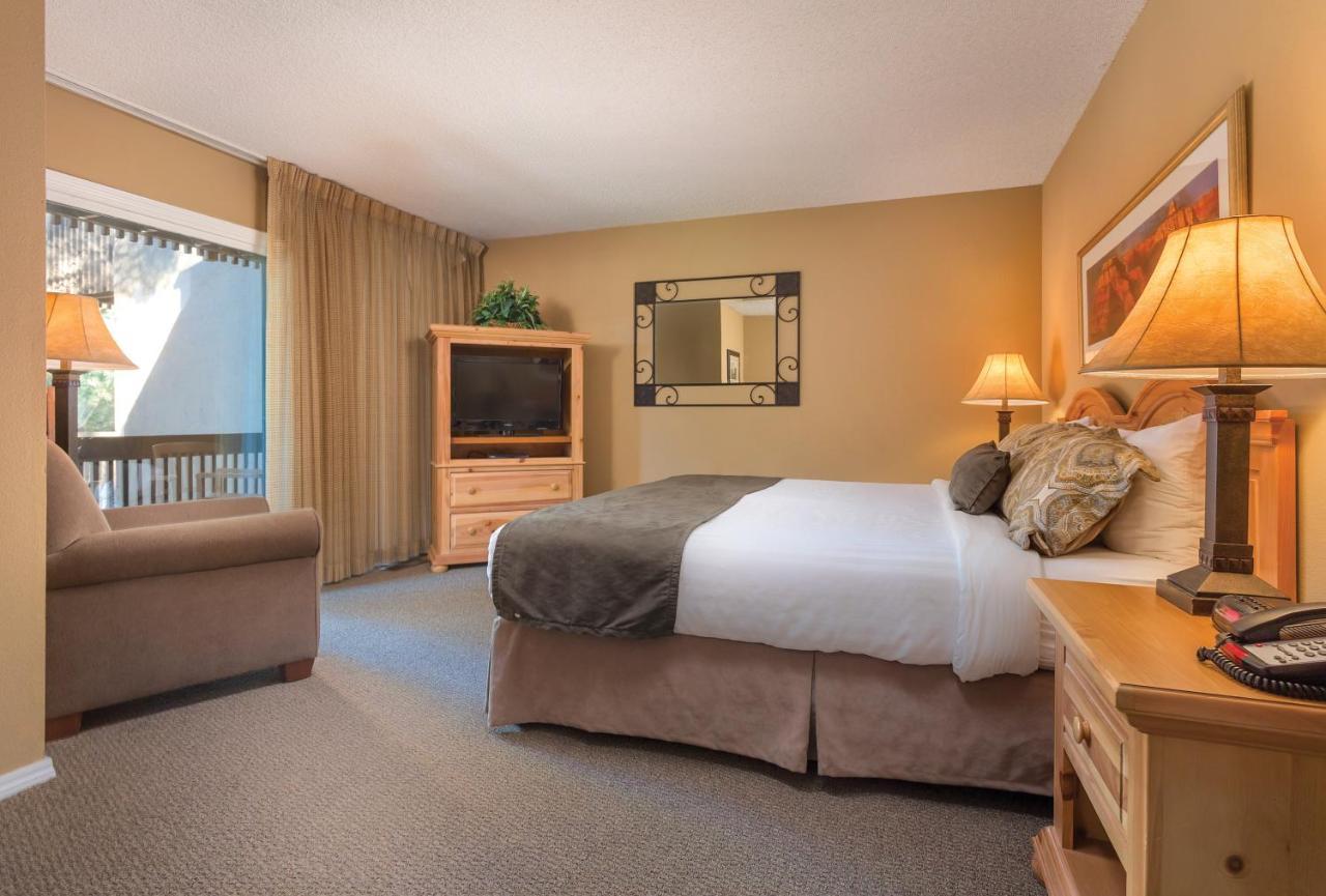 Two-Bedroom Suite,1103383326:JPEG