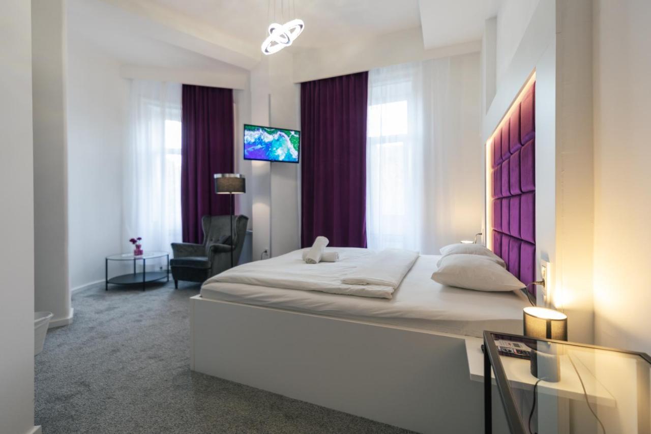 Double Room,1323676543:JPEG