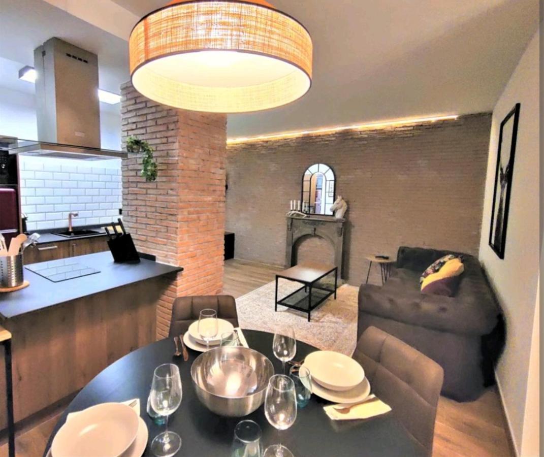 One-Bedroom Apartment,1093857267:JPEG