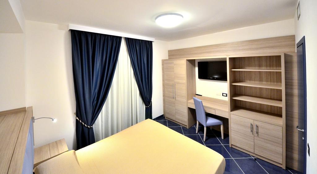 Suite Balcony Sea View,109415223:JPEG