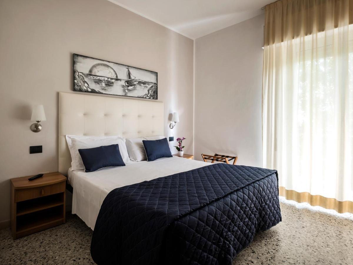 Superior Double or Twin Room Sea View